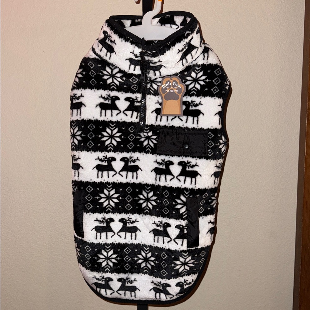 NWT Little Paws Acres Fair Isles Dancing Deer Snowflakes Fleece Dog Jacket Sz L